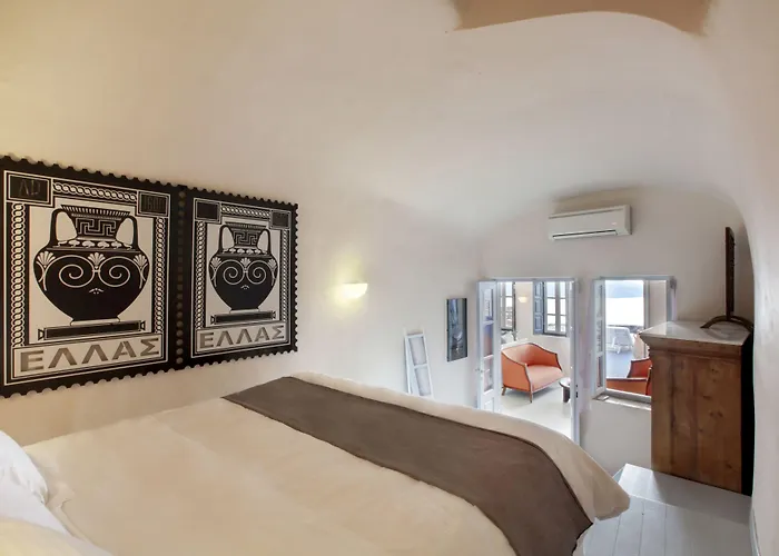 Hotel Ikies Santorini