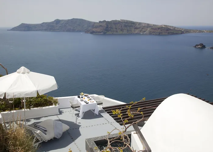 Hotel Ikies Santorini 4*