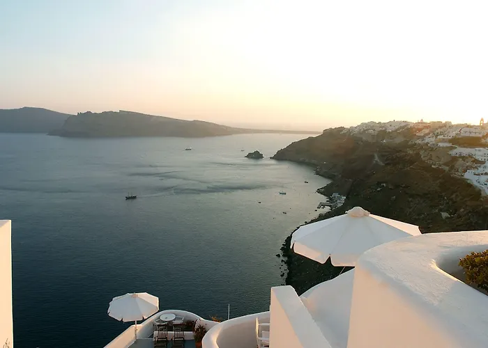 Ikies Santorini Hotel