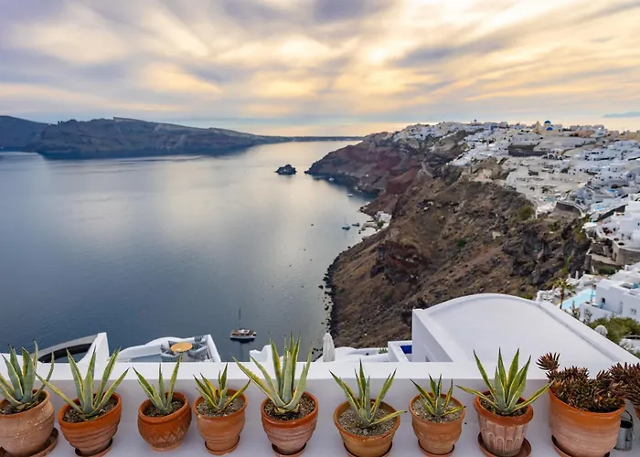 Ikies Santorini Hotel Oia