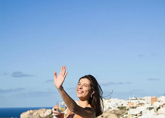 Hotel Ikies Santorini 4*