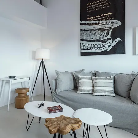 酒店 Ikies Santorini 4*
