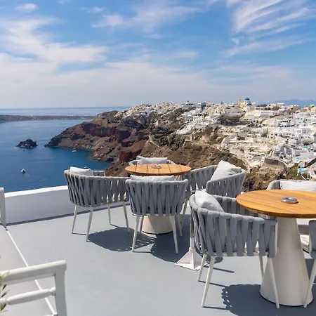 Ikies Santorini 4* Oia (Santorini)