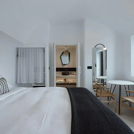Ikies Santorini 4* Oia (Santorini)