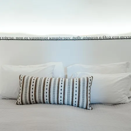 Hotel Ikies Santorini 4*