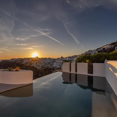 Hotel Ikies Santorini