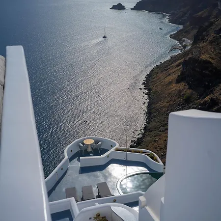Ikies Santorini 4*