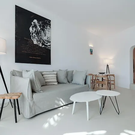 Hotel Ikies Santorini 4*