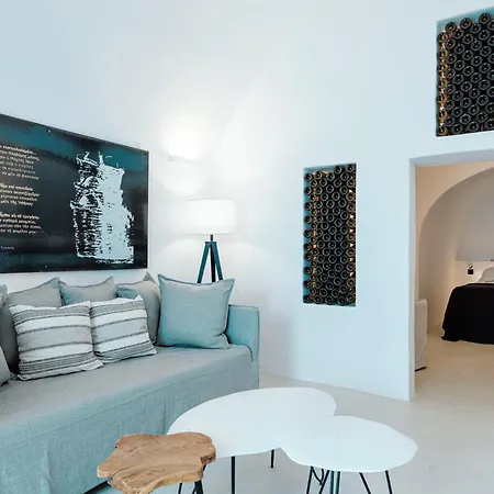 Hotel Ikies Santorini 4*