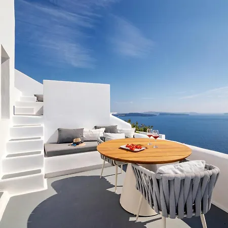 Hotel Ikies Santorini 4*