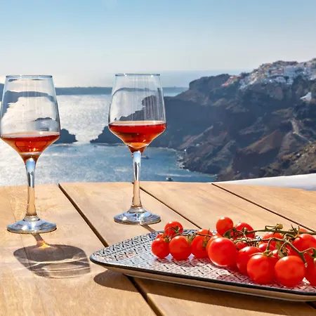 Ikies Santorini 4* Oia (Santorini)