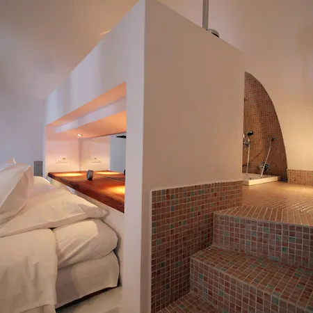 Ikies Santorini Hotel Oia