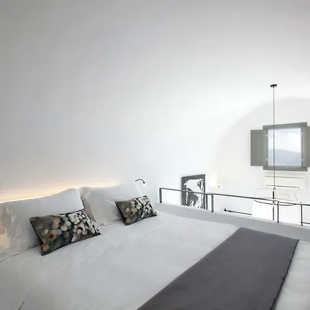Hotel Ikies Santorini