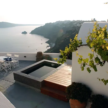 Ikies Santorini 4* Ía