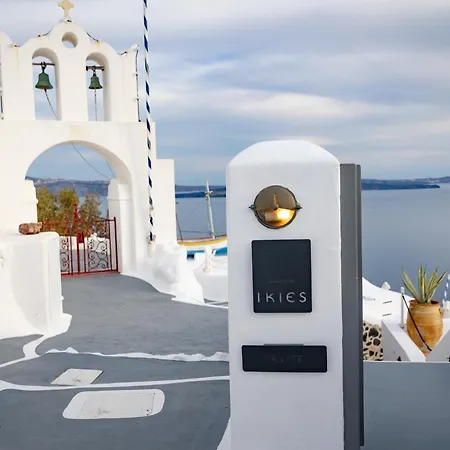 Ikies Santorini 4* Ía