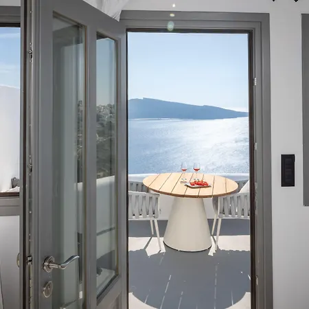 Ikies Santorini 4* Oia (Santorini)