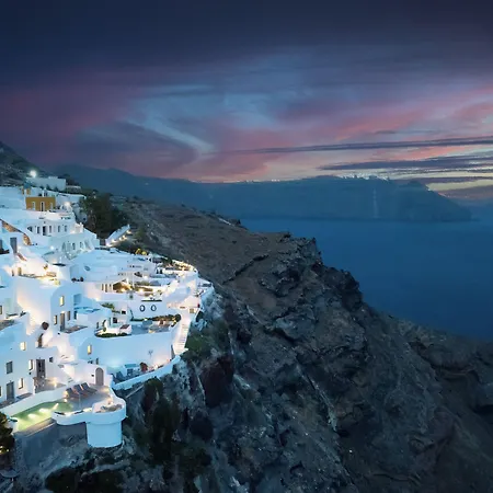 Ikies Santorini 4*
