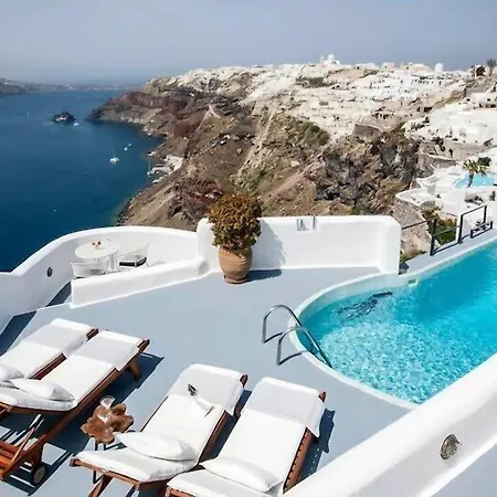 Ikies Santorini فندق