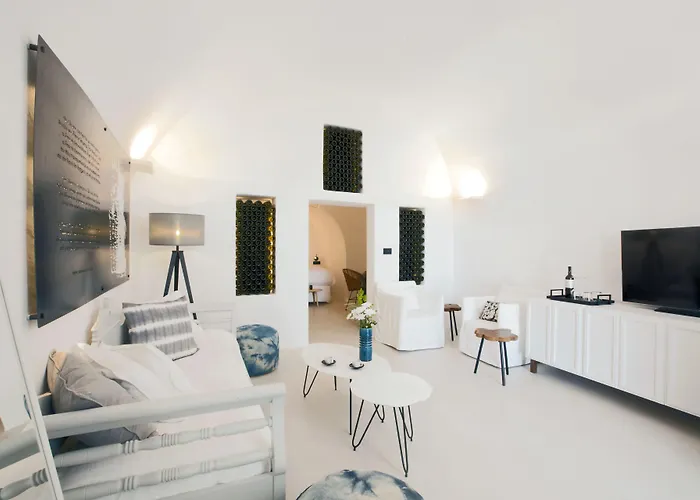 Ikies Santorini Hotell 4*