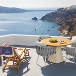Ikies Santorini