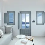 Ikies Santorini 4* Οία