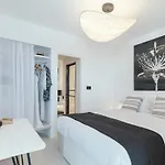 酒店 Ikies Santorini 伊亚