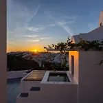 Ikies Santorini 4*