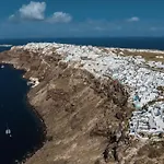 Ξενοδοχείο Ikies Santorini 4*