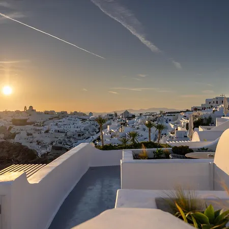 Ikies Santorini 4* Oia (Santorini)