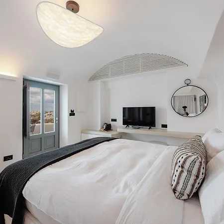 Hotel Ikies Santorini