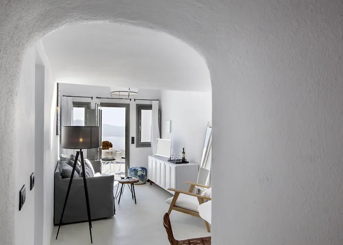 Ikies Santorini 4* 伊亚