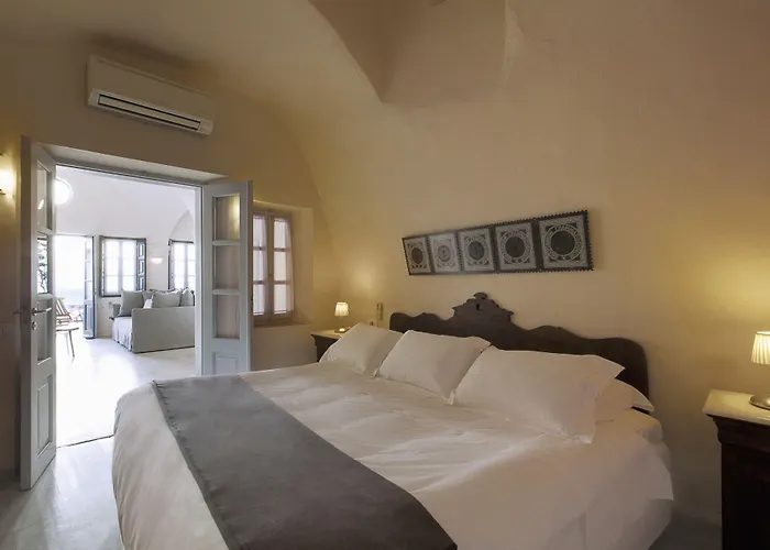 Ikies Santorini 4* 伊亚