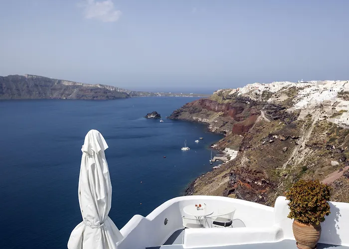 Ikies Santorini 酒店 4*