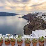 Ikies Santorini Hotel Oia